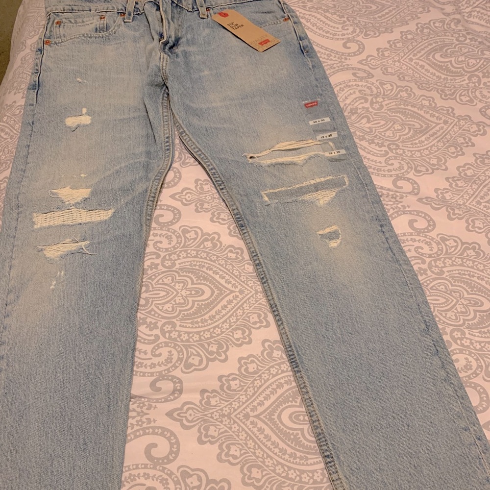 Levi’s 32-30 jeans